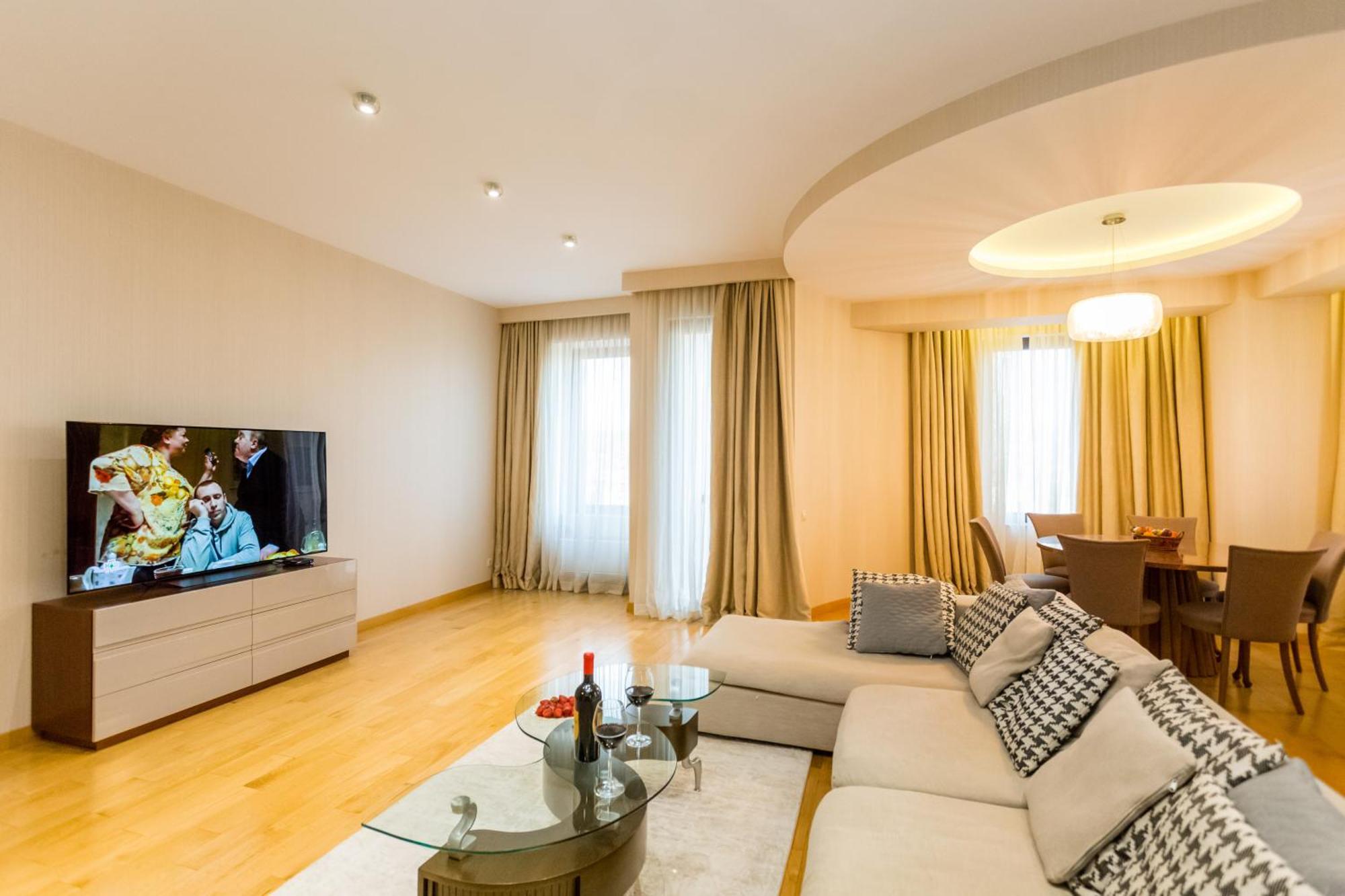 City Luxury Apartment L Tbilisi ภายนอก รูปภาพ