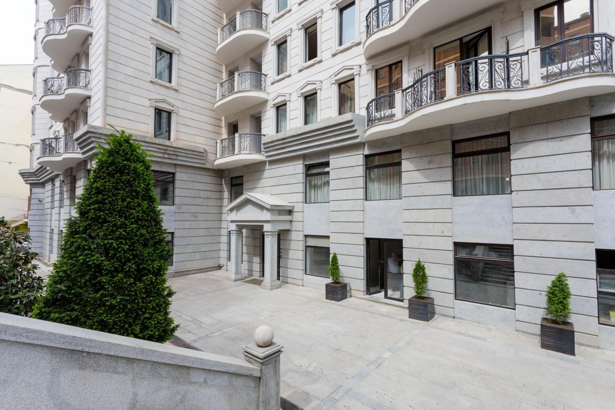 City Luxury Apartment L Tbilisi ภายนอก รูปภาพ