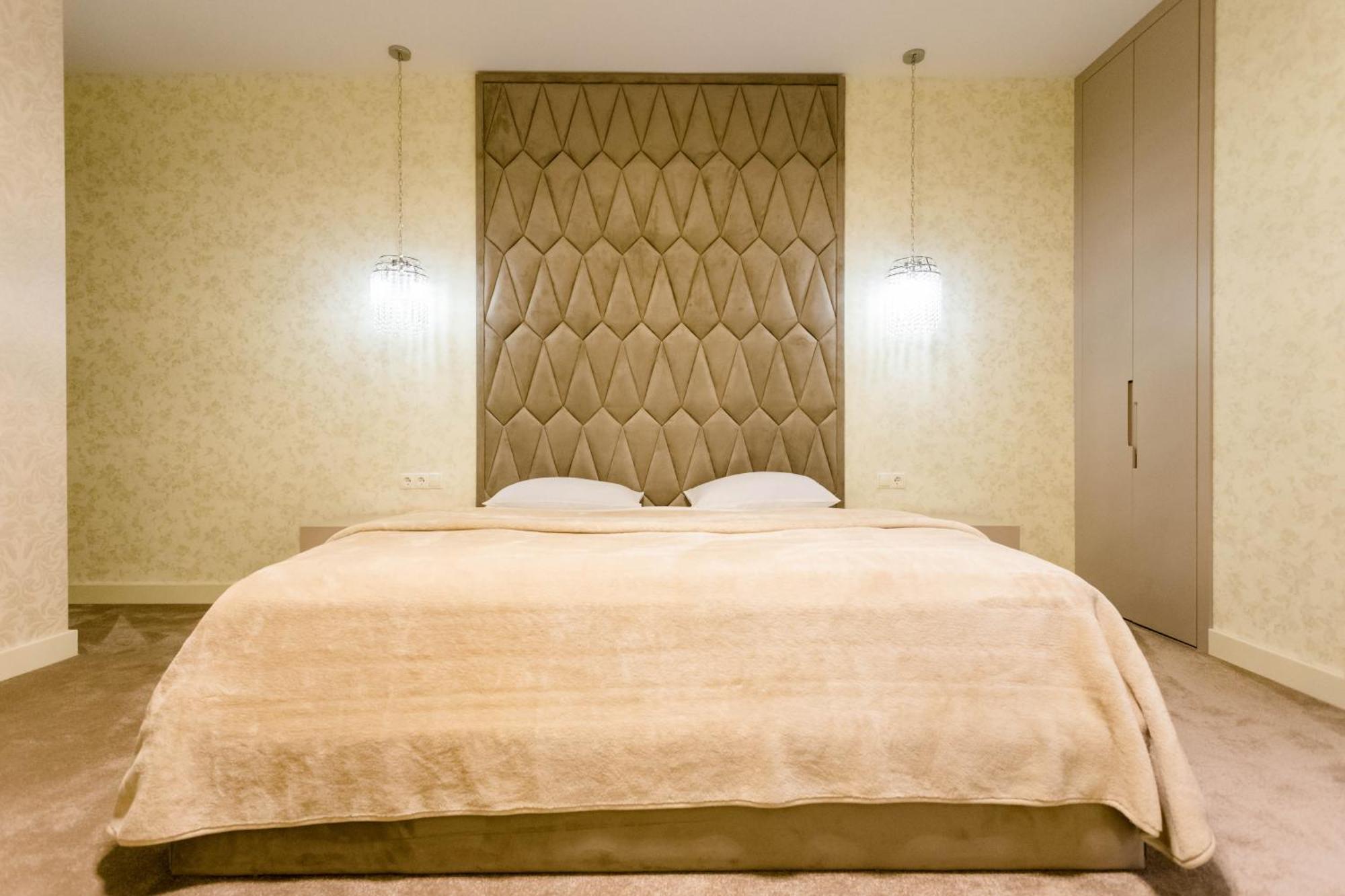 City Luxury Apartment L Tbilisi ภายนอก รูปภาพ