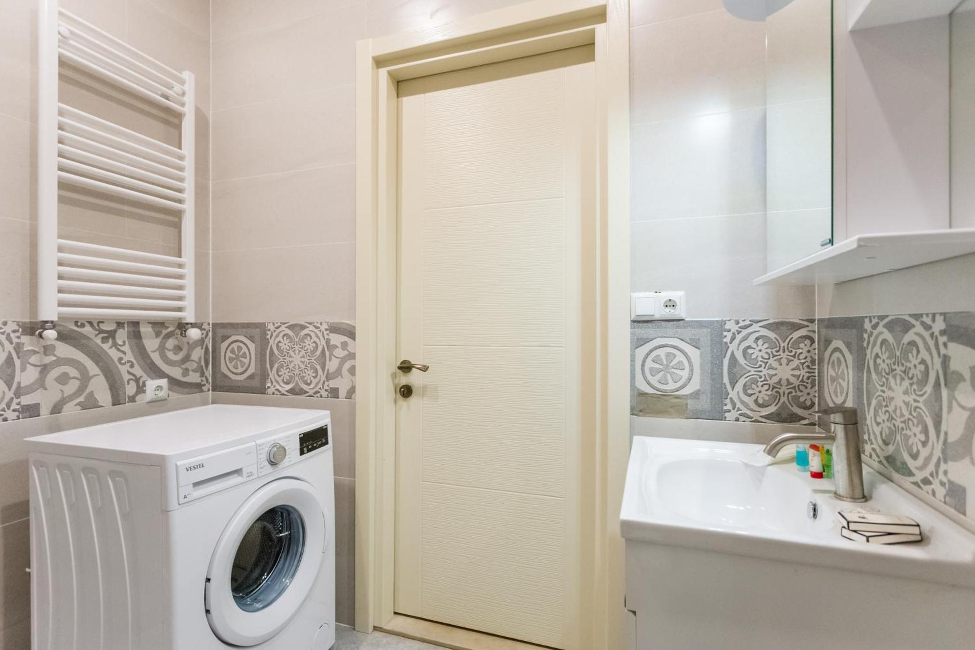 City Luxury Apartment L Tbilisi ภายนอก รูปภาพ