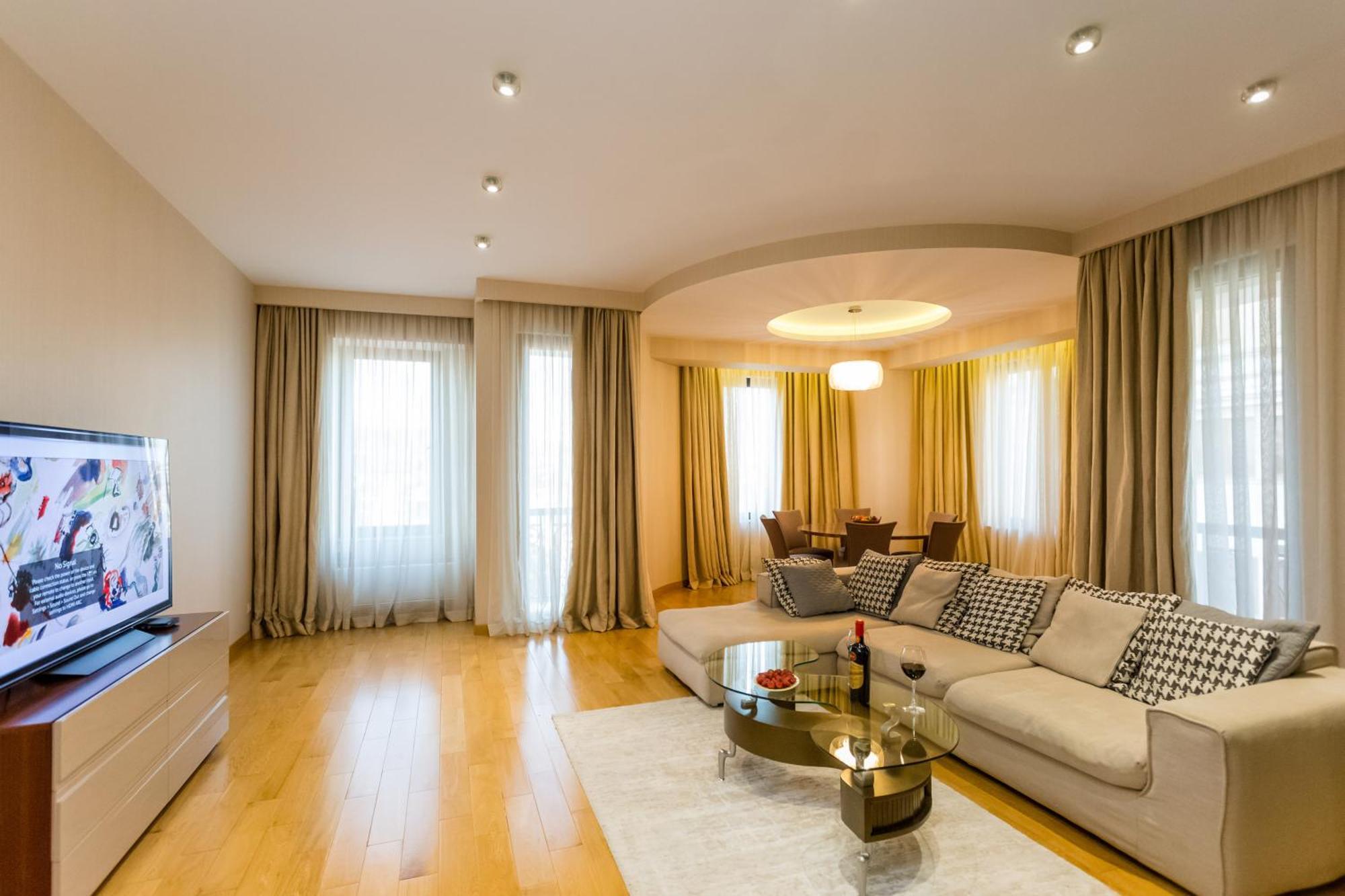 City Luxury Apartment L Tbilisi ภายนอก รูปภาพ