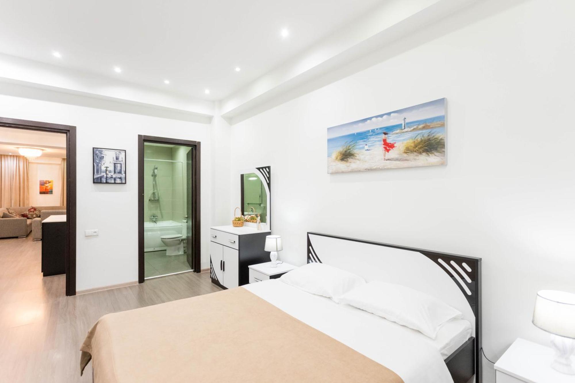 City Luxury Apartment L Tbilisi ภายนอก รูปภาพ
