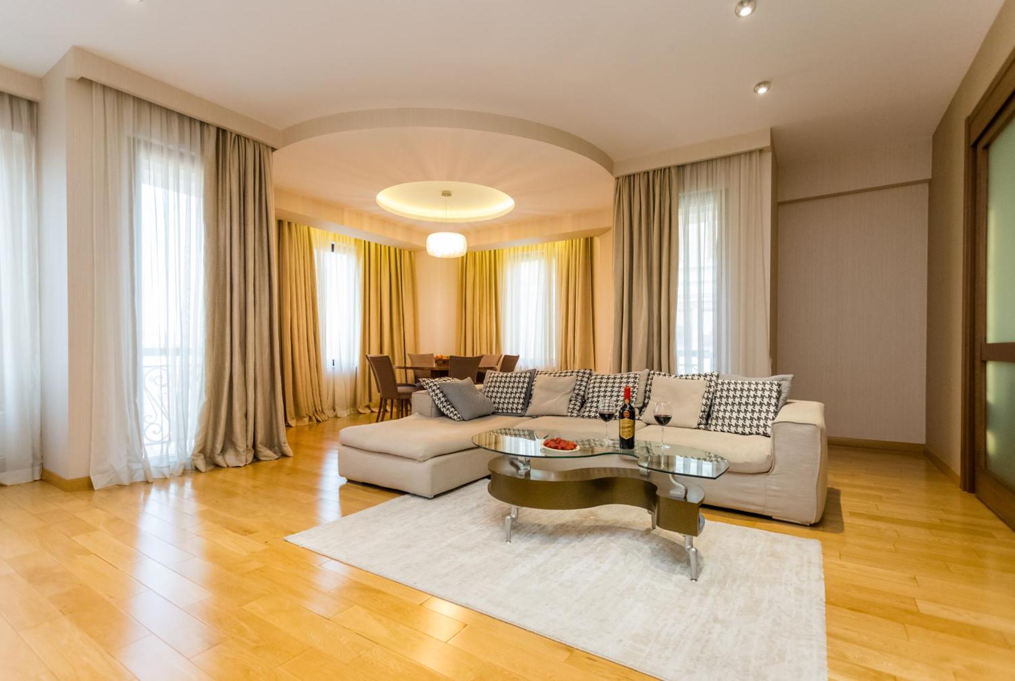 City Luxury Apartment L Tbilisi ภายนอก รูปภาพ